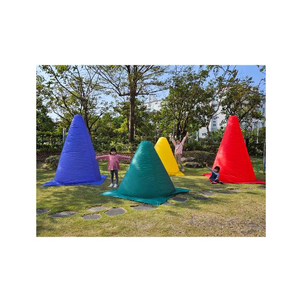 大型充氣三角錐套組 Inflatable triangle giant cone set